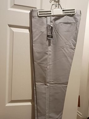 Classic Ladie's Dress Pants in Light Gray